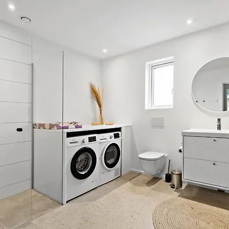 5 Bedroom Awesome In * 埃贝尔托夫特