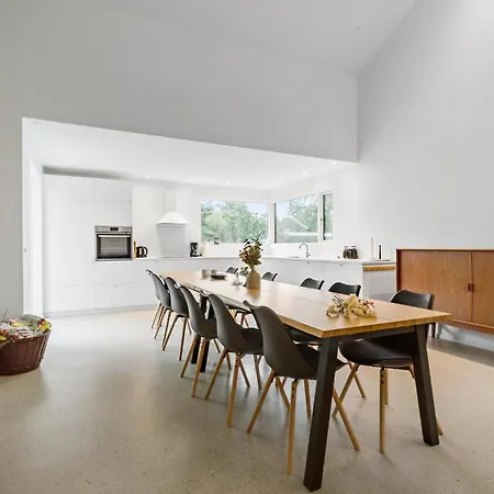 5 Bedroom Awesome In * 埃贝尔托夫特