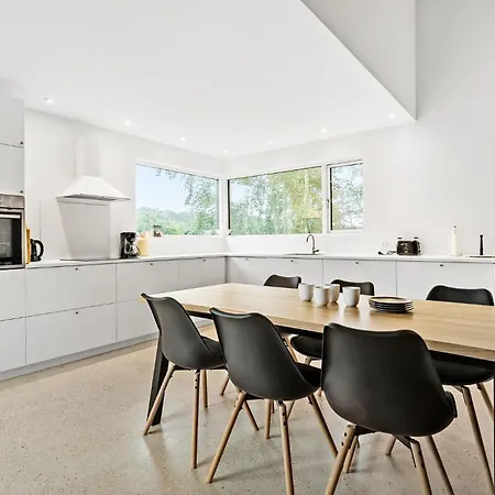 5 Bedroom Awesome In